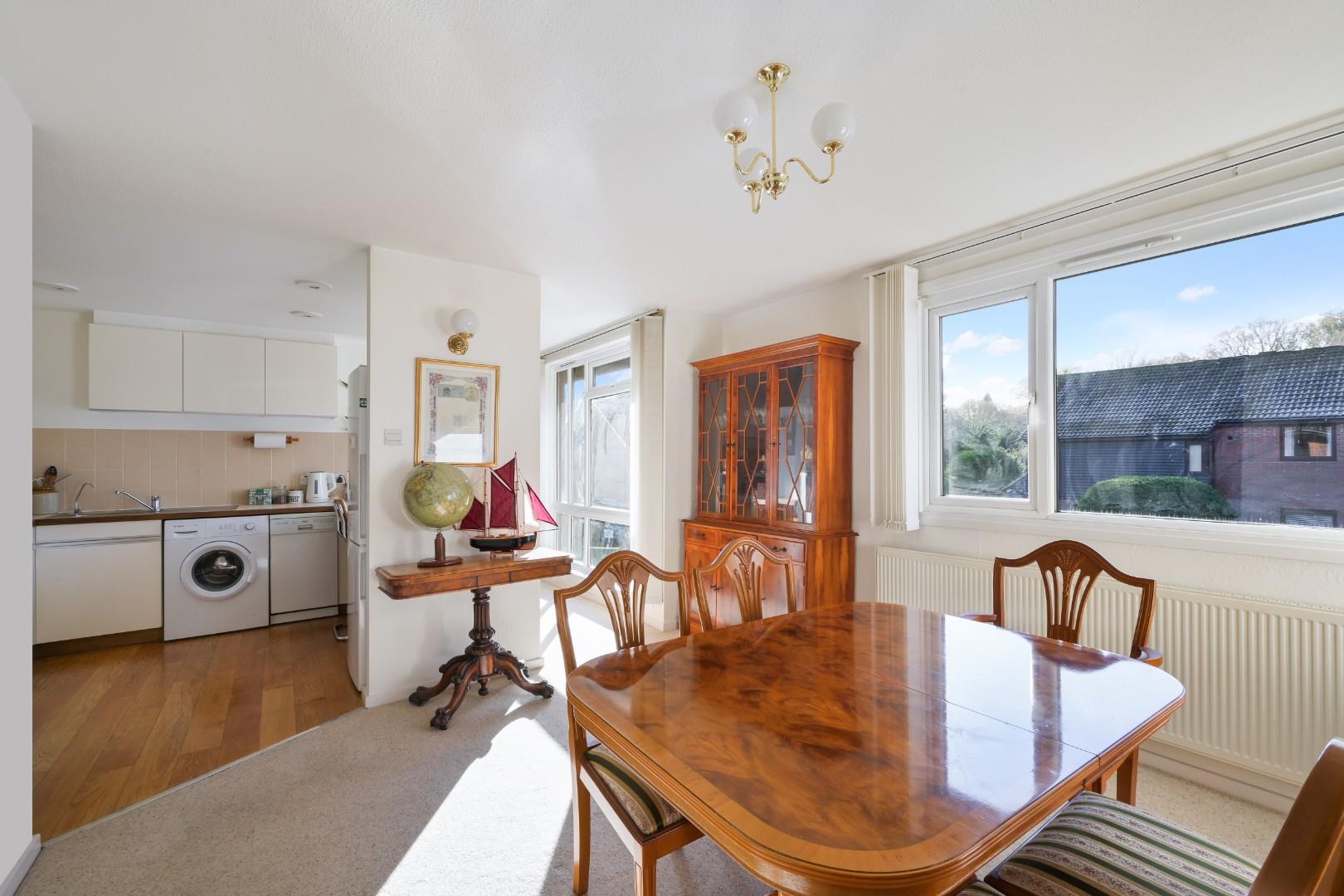 High Street, Tadworth | The Personal Agent